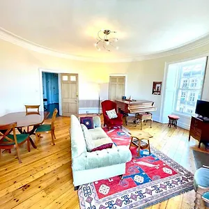 Incredible St Andrew's Sq - 2 Bed In The Sky Edinburgh